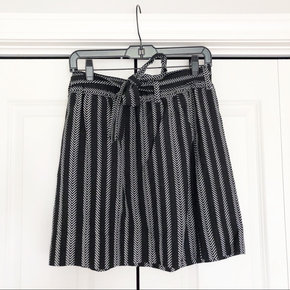 Like New LOFT Skirt